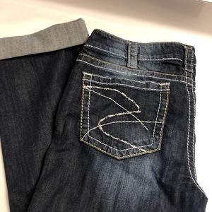 Silver Capri’s Like New Size 33W